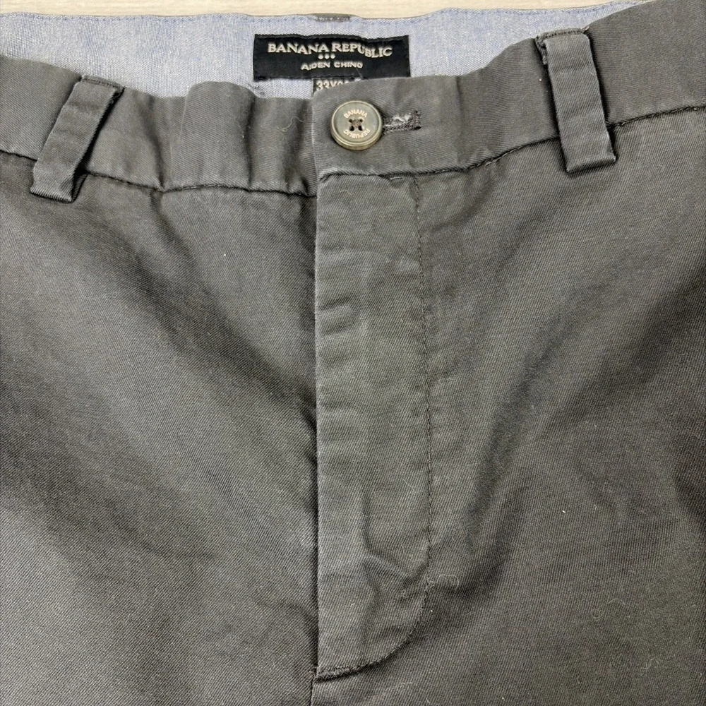 Banana Republic Men's 33x30 Charcoal Gray Aiden Chino Straight Pant Excellent